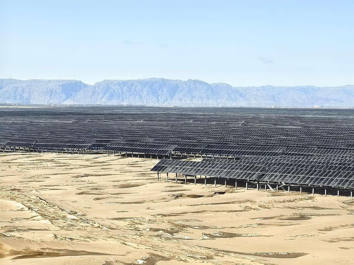Aktueller Firmenfall über Projekt für eine Solarfarm in der Inneren Mongolei